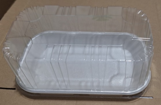 BANDEJA EPS TAMPA PET 16X27X11CM P/TORTA